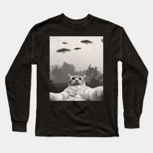 Funny Cat Selfie with UFOs Long Sleeve T-Shirt